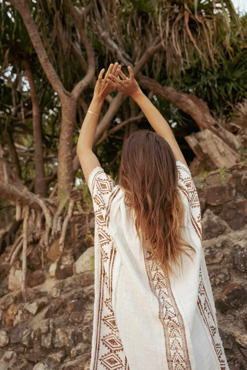 KERALA KAFTAN IN NATURAL WHITE