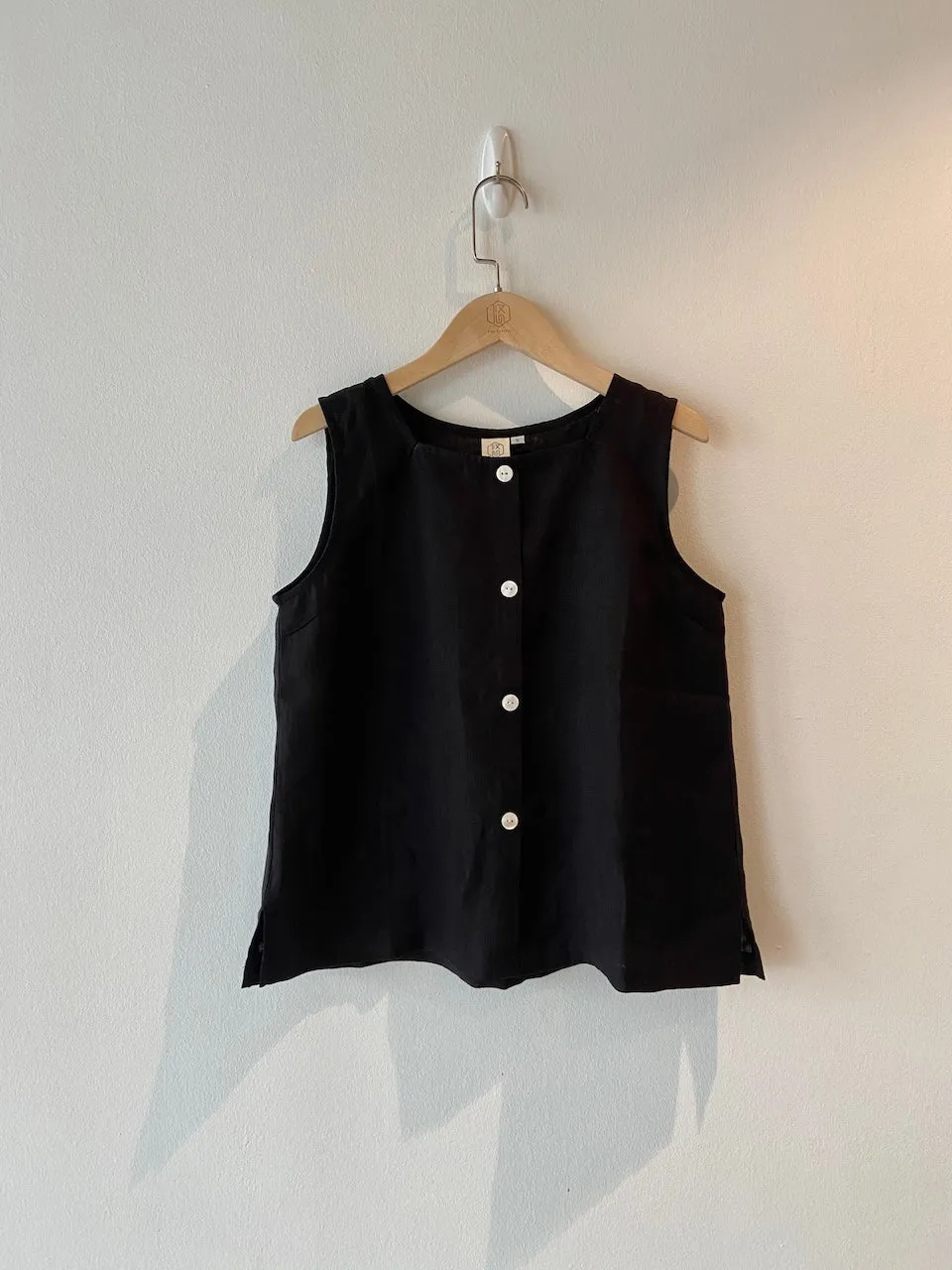 Linen Sleeveless Top (Black)