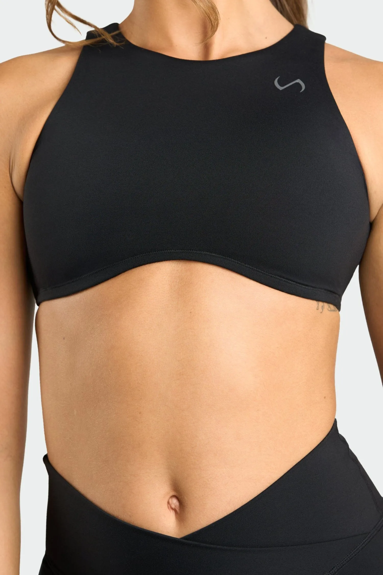 Tempo High Neck Sports Bra